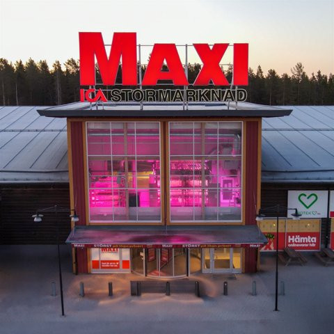 ICA Maxi Skellefteå entrétorn